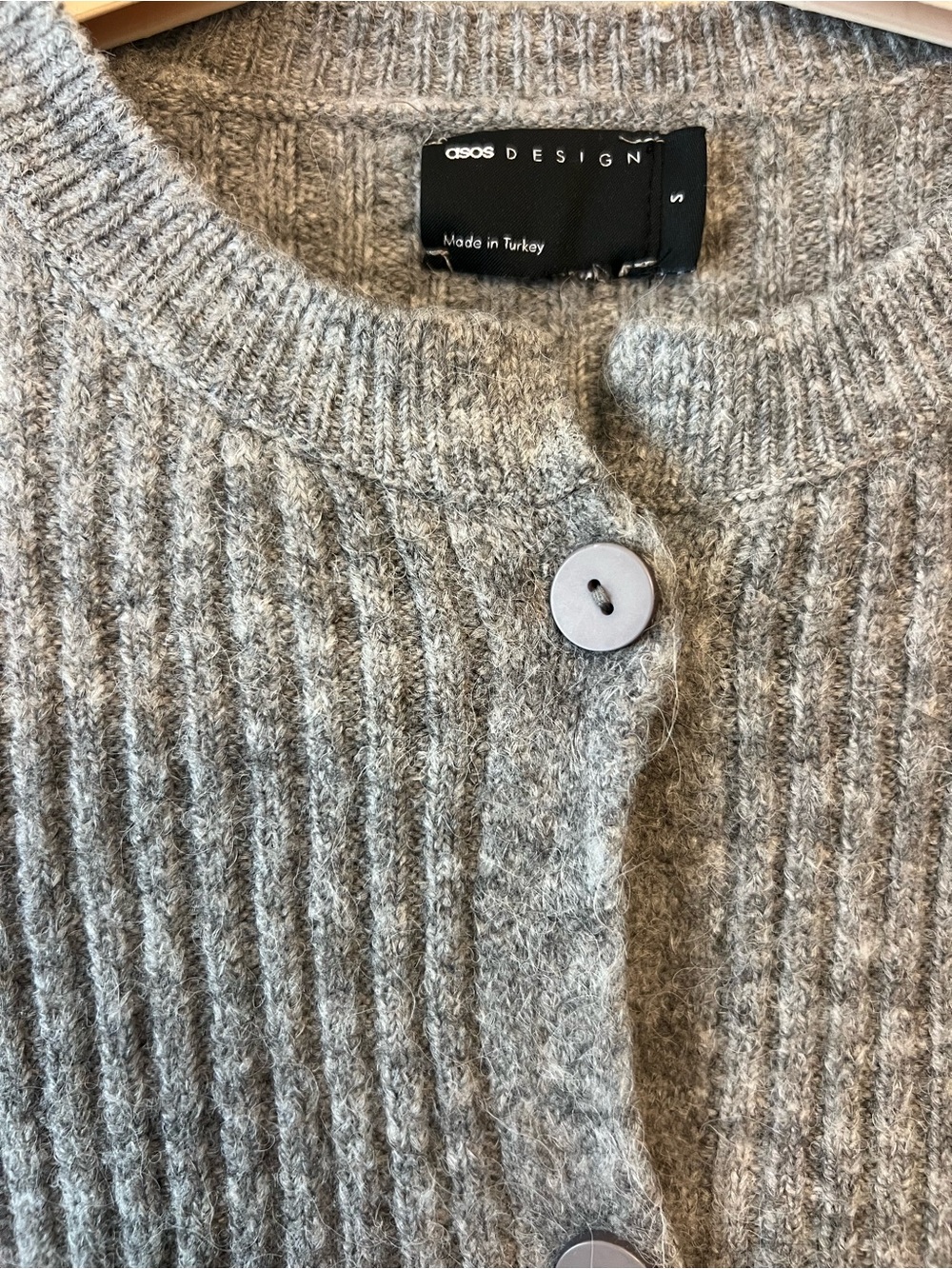 Cropped Ribbed Button-Front Cardigan Sweater - Gray - Picture 3 of 3